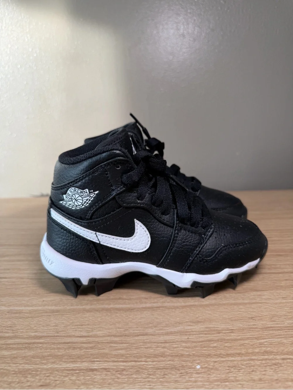 Jordan 1 Mid Cleats